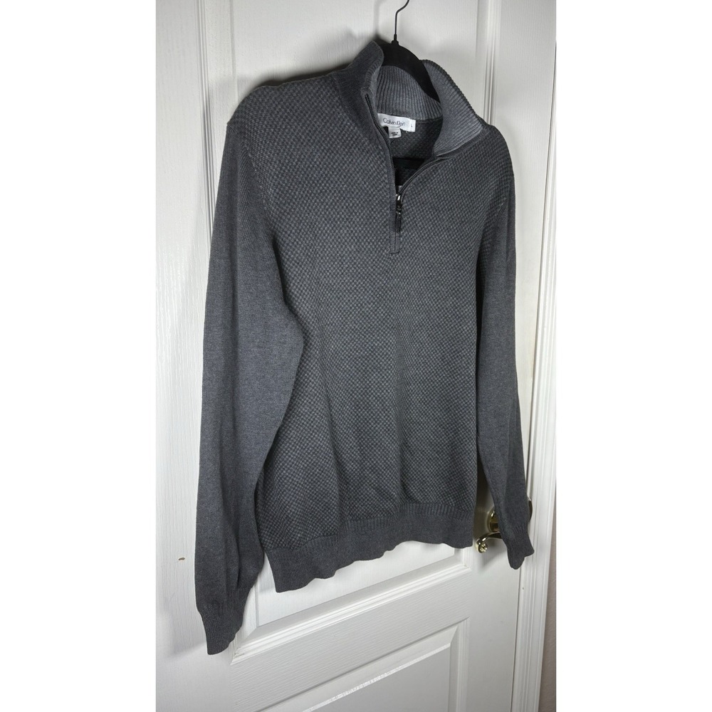 Calvin Klein Men's Large Gray Quarter‑Zip Pullover – Long Sleeve, Modern Minimal